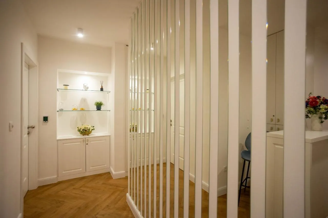 City And Style Luxury Rooms Split 4*,  Croácia