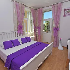 Pensión Luxury Nirvana, Split