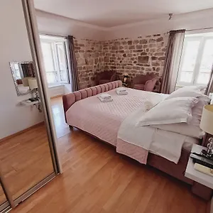 Appartement Private In Diocletians Palace