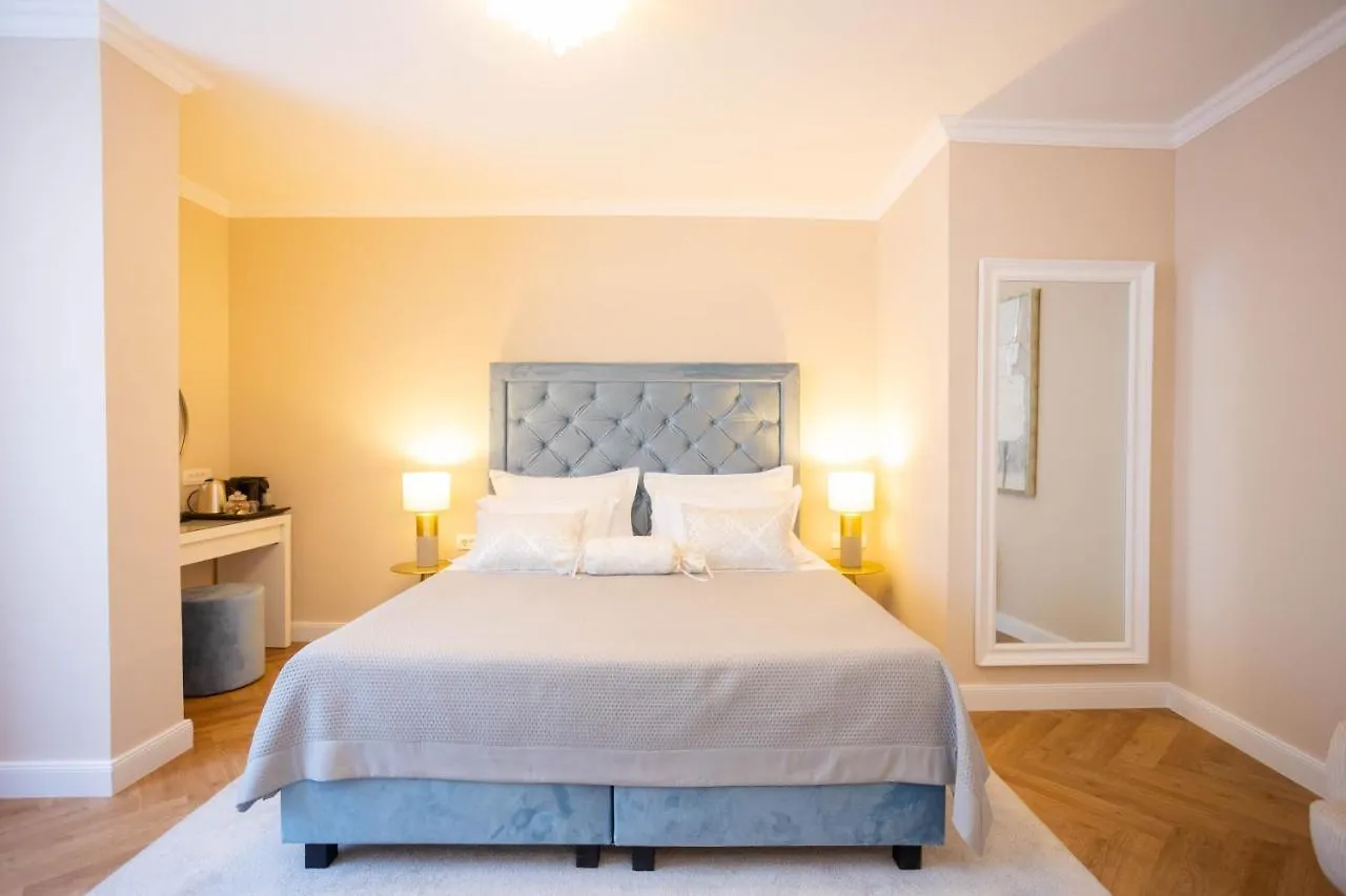 City And Style Luxury Rooms Split 4*,  Croatia