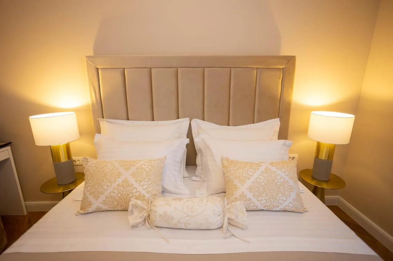 Bed & Breakfast City And Style Luxury Rooms Split